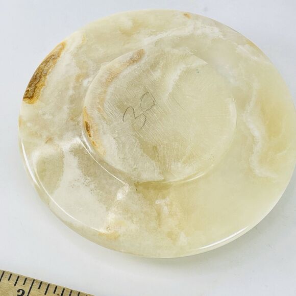 Vintage Alabaster or Onyx Hand Carved Stone Ashtray Brass Rim Made in Italy 5in - Picture 6 of 7